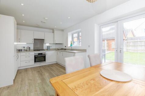 Kitchen/Dining Area