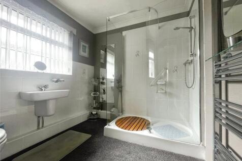 Bungalow Shower Room