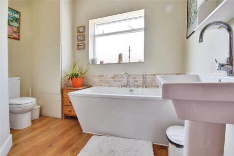 Bath/Shower Room
