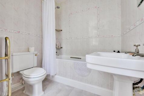 En Suite Shower