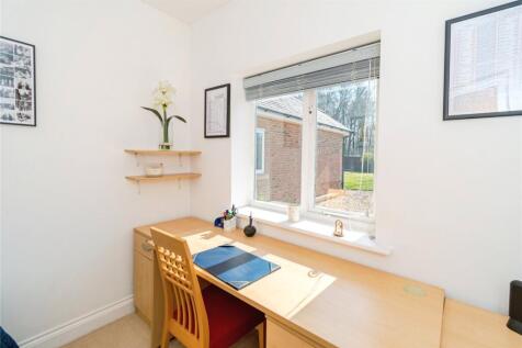 Office/Bedroom 5