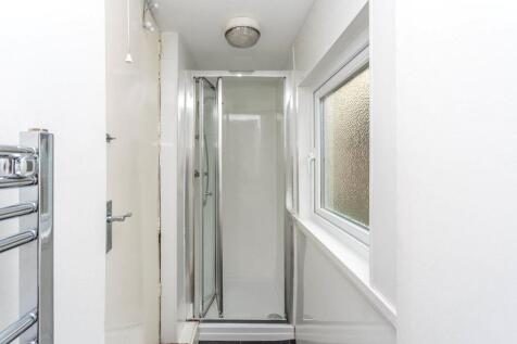 F2 Shower Room