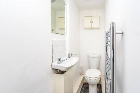 F2 Shower Room