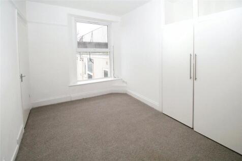 F4 Bedroom
