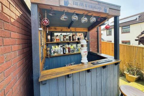 Garden Bar