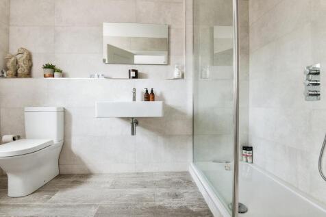 En-Suite 2