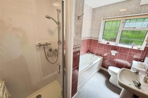 Bath/Shower Room
