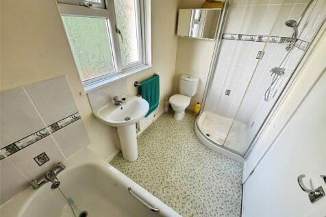 Bath/Shower Room
