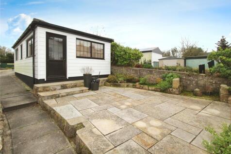 Rear Patio/Workshop