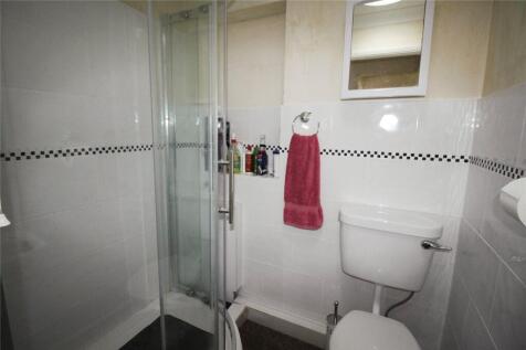 Separate Shower Room