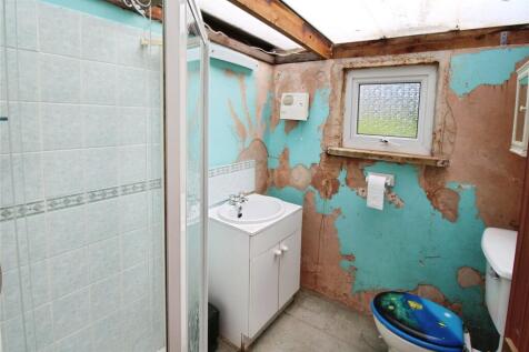 Downstairs Shower Rm