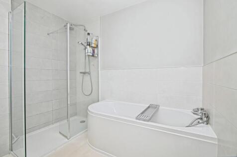Bath/Shower Room
