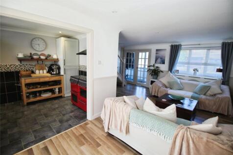 Lounge/Kitchen