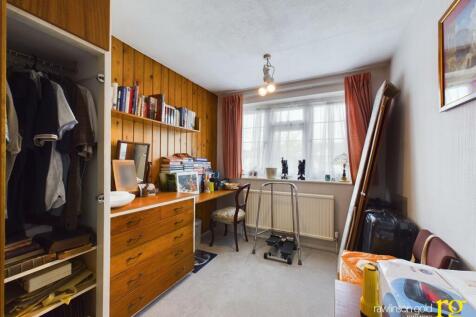 CAM02900G0-PR0130-STILL014.jpg