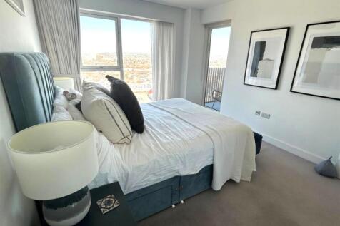 bedroom 2.2.JPG