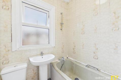 CAM02900G0-PR0276-STILL005.jpg