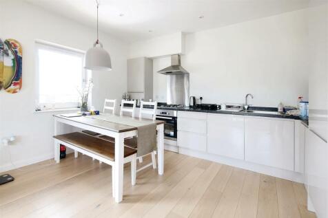 Kitchen .JPG