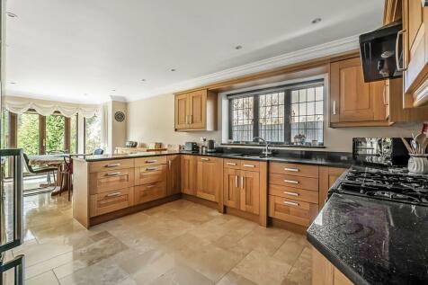 Oak-Lodge-1.jpg