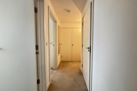 Hallway .jpeg