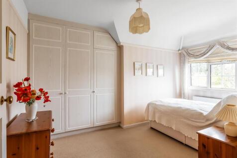 second bedroom.jpg