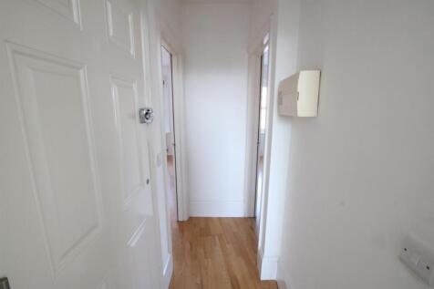 Entrance hall.JPG