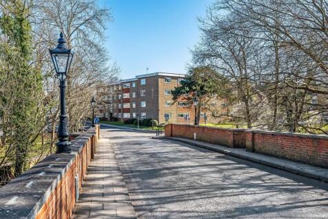 Flat-16-Bridge-Court-19.jpg