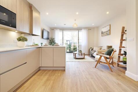 1-CobhamRd-ShowApt-3-7414.jpg