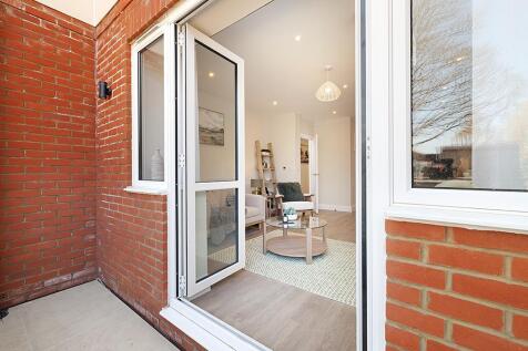 1-CobhamRd-ShowApt-3-7439.jpg