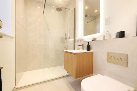1-CobhamRd-ShowApt-3-7573.jpg