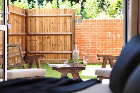1-CobhamRd-ShowApt-3-7625.jpg