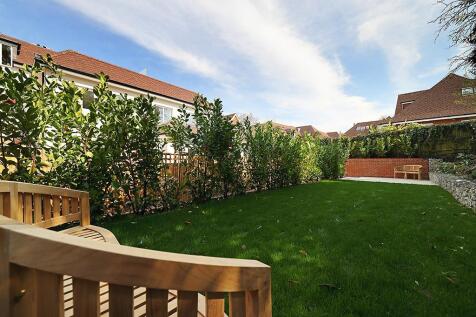 1-CobhamRd-Apts-Ext&#43;CommunalAreas-7920.jpg