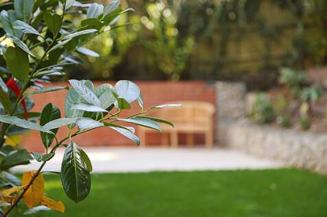 1-CobhamRd-Apts-Ext&#43;CommunalAreas-7922.jpg