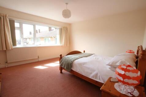 main bedroom.JPG