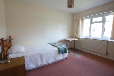 Bedroom 2.JPG