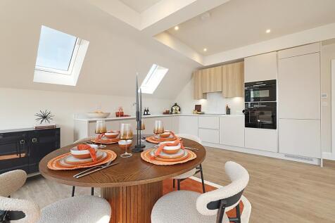 1-CobhamRd-ShowApt-8-7791.jpg