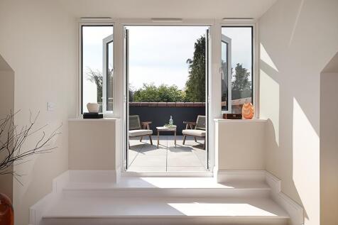 1-CobhamRd-ShowApt-8-7740.jpg