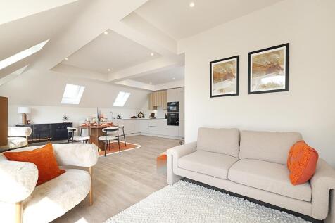 1-CobhamRd-ShowApt-8-7779.jpg