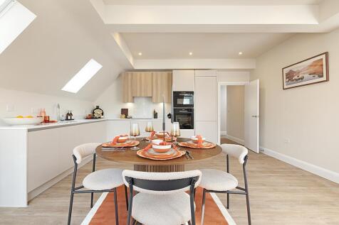 1-CobhamRd-ShowApt-8-7793.jpg