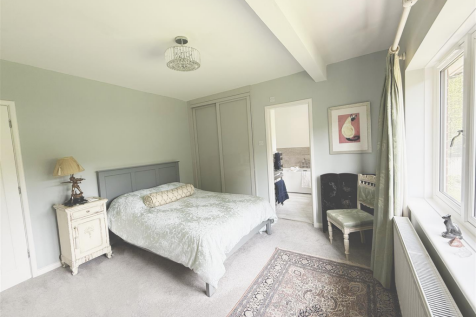 Cunliffe Close Master bed.png