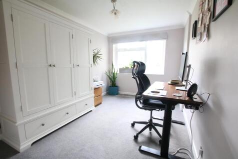 Second bedroom.JPG