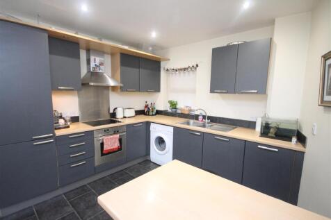 Kitchen 1.jpg