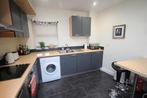 Kitchen 2.jpg