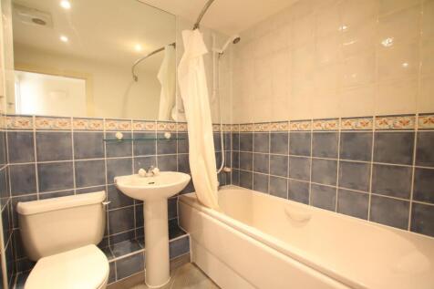 Bathroom.JPG