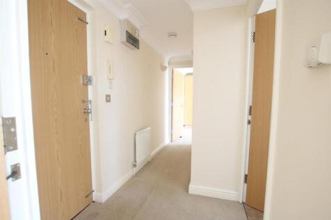 Hallway.JPG