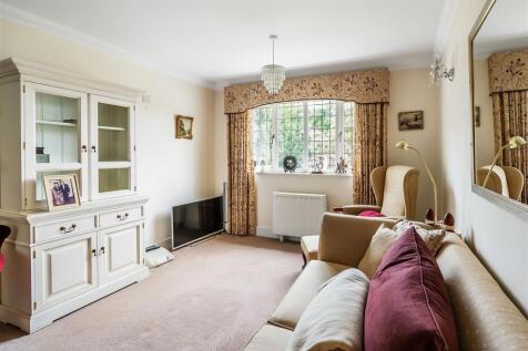 Flat-8-Ashcroft-Place-4.jpg