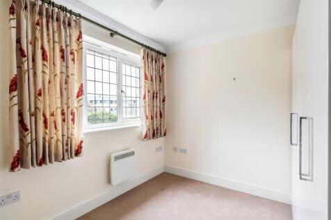 Flat-8-Ashcroft-Place-9.jpg