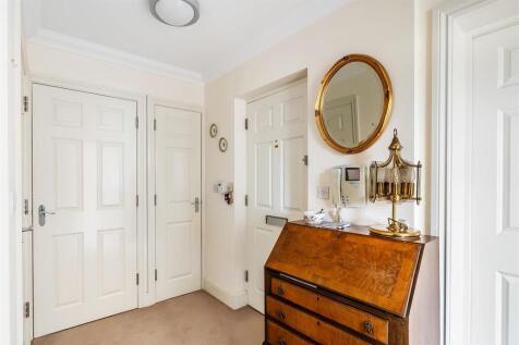 Flat-8-Ashcroft-Place-8.jpg