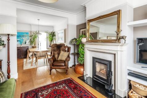 9-Queen-Annes-Terrace-11.jpg