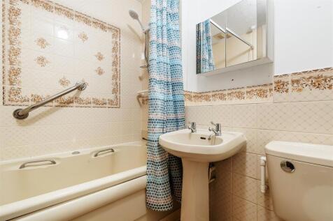 27-Holly-Court-20.jpg
