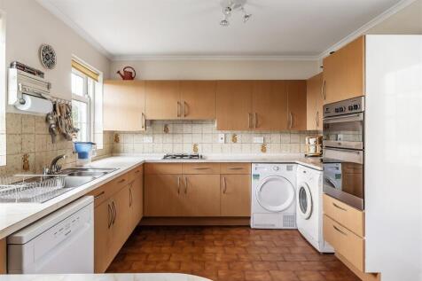 26-Badingham-Drive-11.jpg